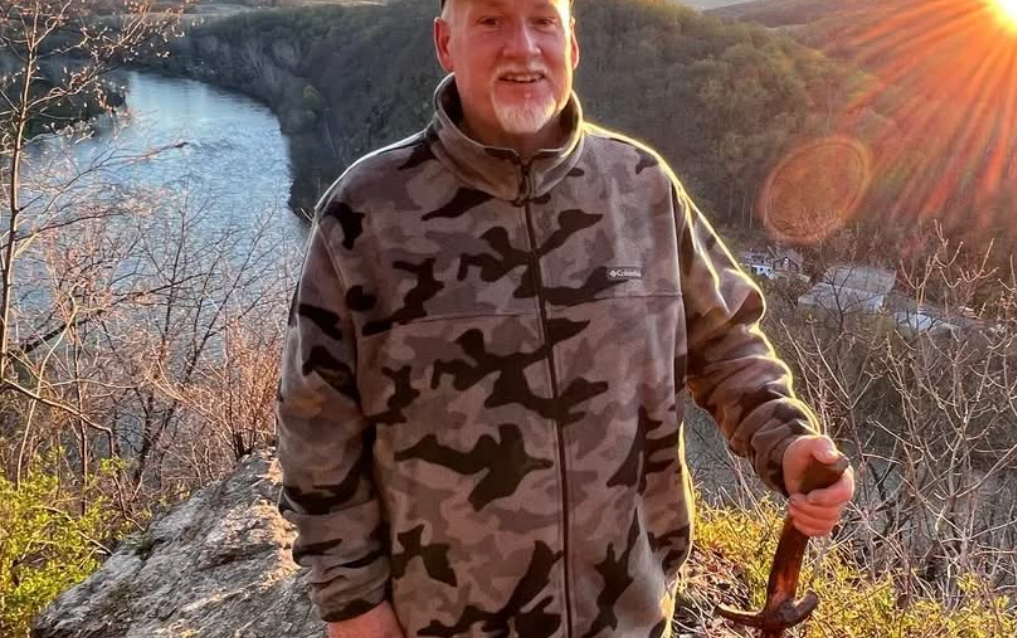 In Loving Memory of Edward Segreaves and Lucas “Loopy” Snyder: Lower Nazareth Community Mourns Tragic Loss